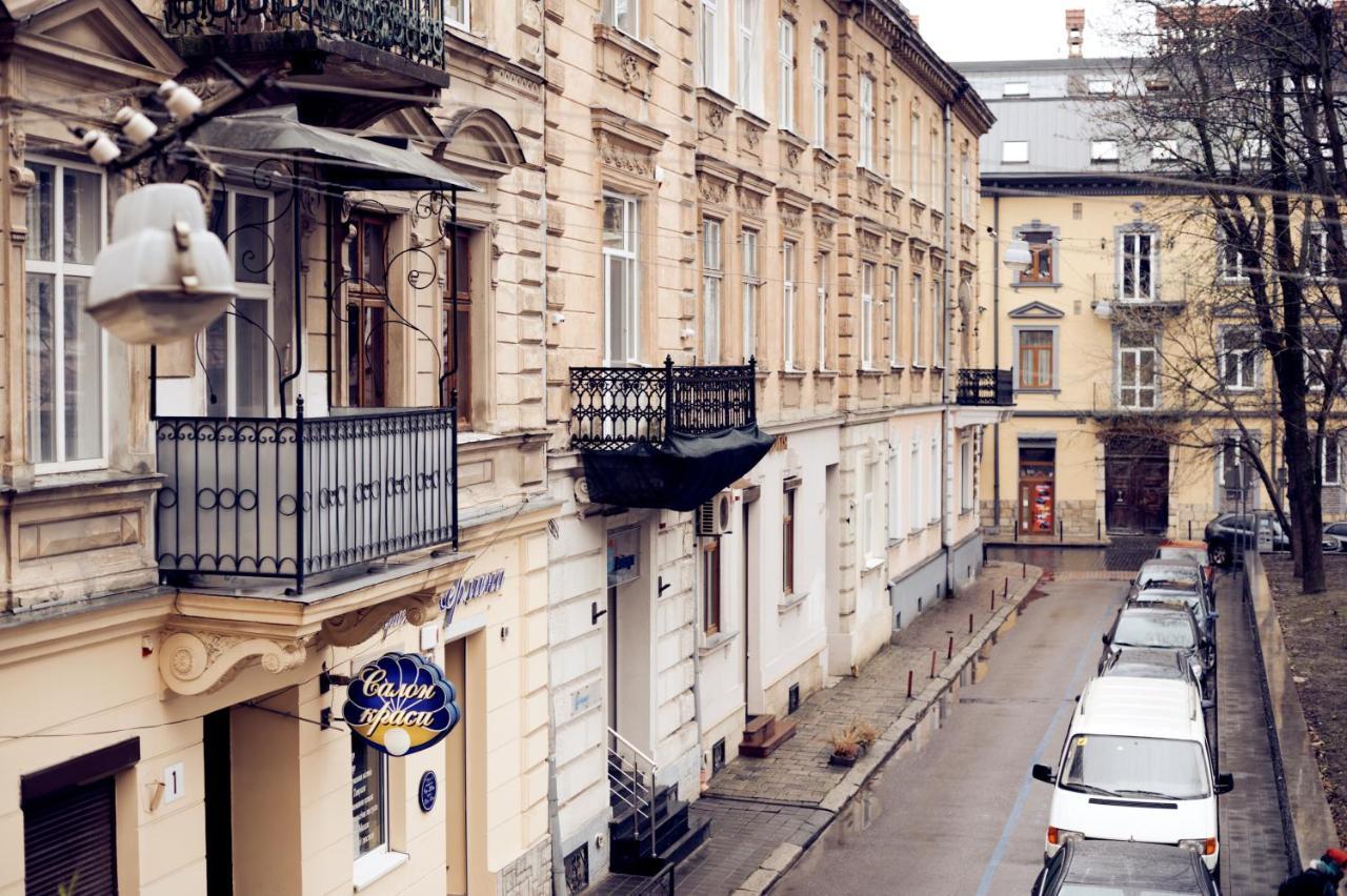 Apartments Near Potocki Palace Lviv Extérieur photo