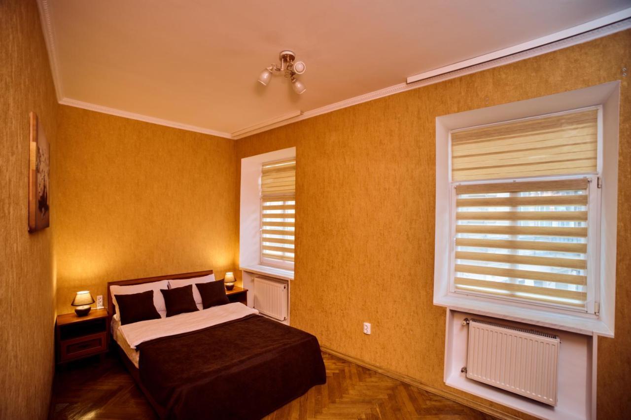 Apartments Near Potocki Palace Lviv Extérieur photo