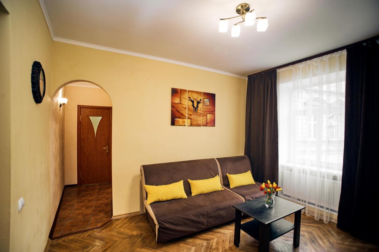 Apartments Near Potocki Palace Lviv Extérieur photo