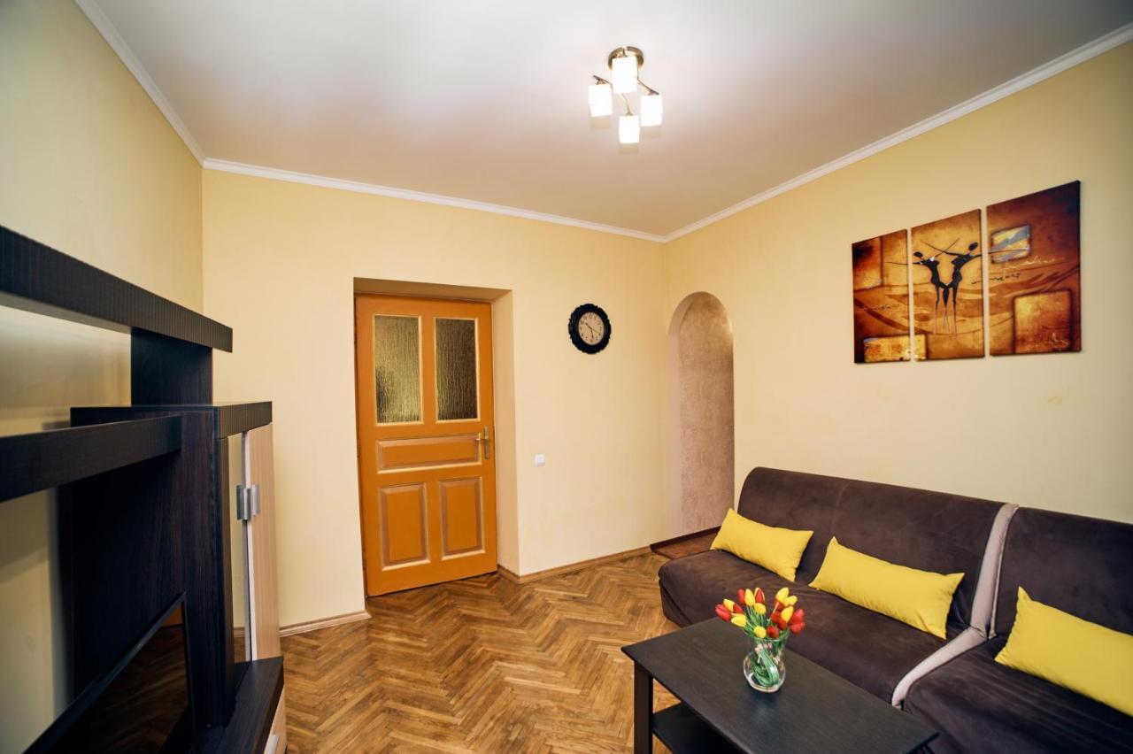 Apartments Near Potocki Palace Lviv Extérieur photo